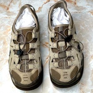 NORTH FACE Hiking Shoes Beige and Tan closed toe hiking shoes 7